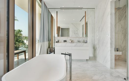 Iconic Luxurious Residence | Open Sea Views