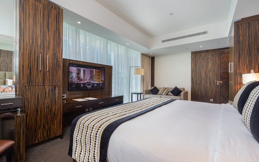 EXCLUSIVE | Returns and Buy Back Guaranteed