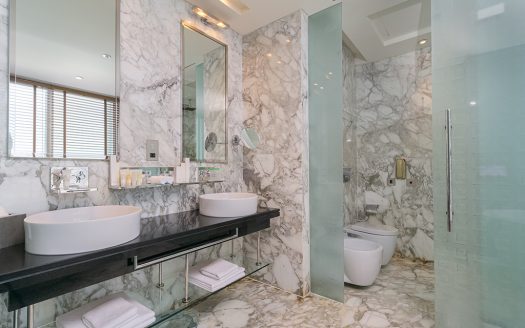 EXCLUSIVE | Returns and Buy Back Guaranteed